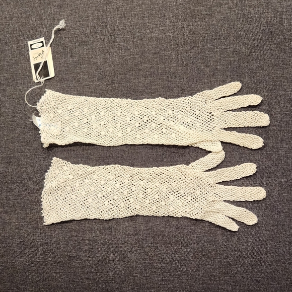 Accessories - Vintage Long Crochet Lace Gloves